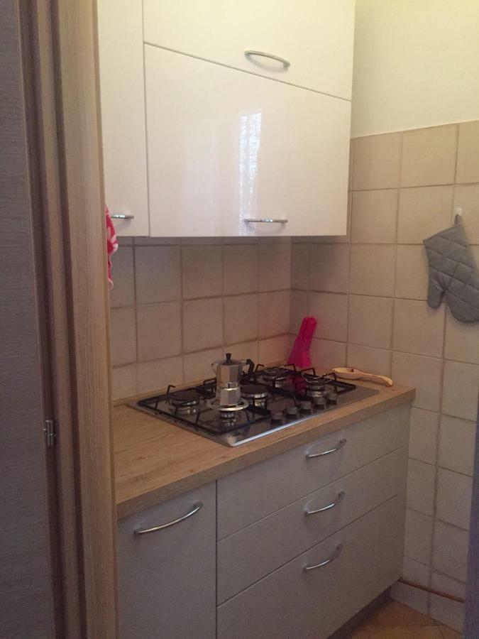 A Due Passi Apartment ปิเอตราเปอร์โตซา ภายนอก รูปภาพ